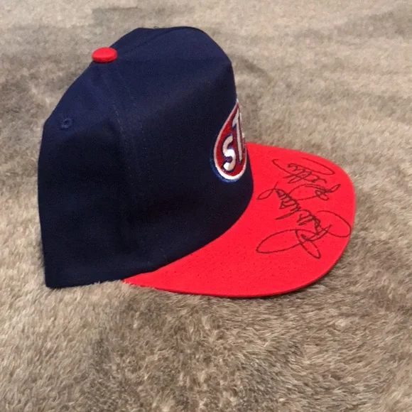 Richard Petty Autograph Hat - Picture 2 of 3